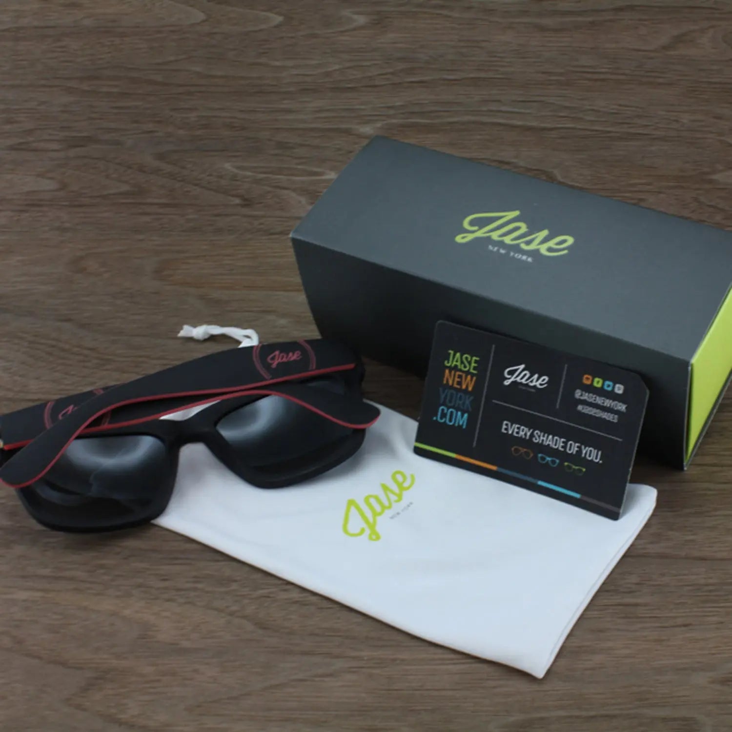 Jase New York Avery Sunglasses Mint Green Cherry