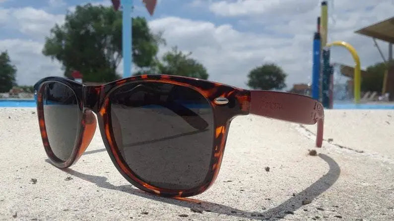 Red Bamboo Tortoise Framed Sunglasses Purple Ariadne